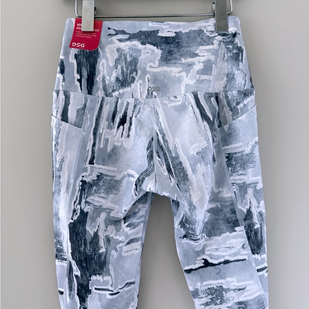 DSG Momentum High Rise 7/8 Tights and Top - New With Tags - Picture 4 of 7